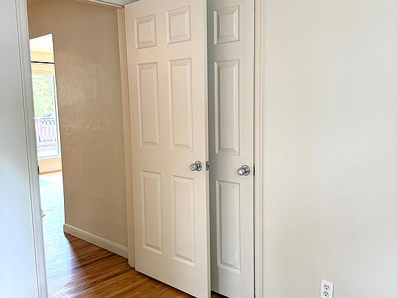 4th image of 13507-13509 1st Ave NE #1