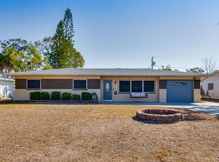 1901 Winchester Rd N, Saint Petersburg, FL 33710