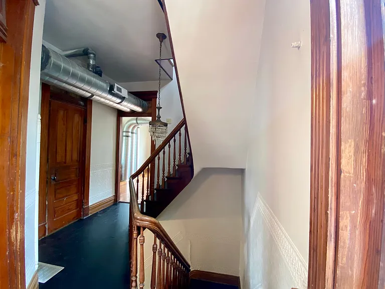 146 Parker St — Photo 15