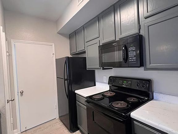 5th image of 18142 S Parkview Dr APT 1002