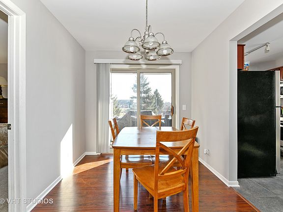 5th image of 1513 Raymond Dr APT 204