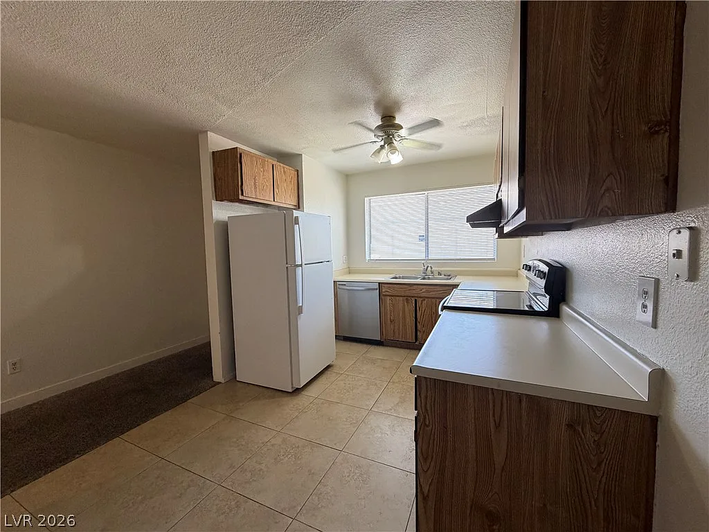 2 bed, 1.5 bath, 968 sqft, $1,150 — Photo 4