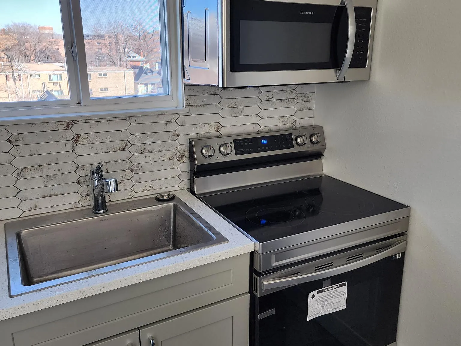 2 bed, 878 sqft, $2,100 — Photo 3