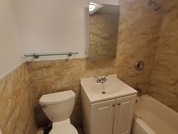 4th image of 145 Voss Ave Floor 1