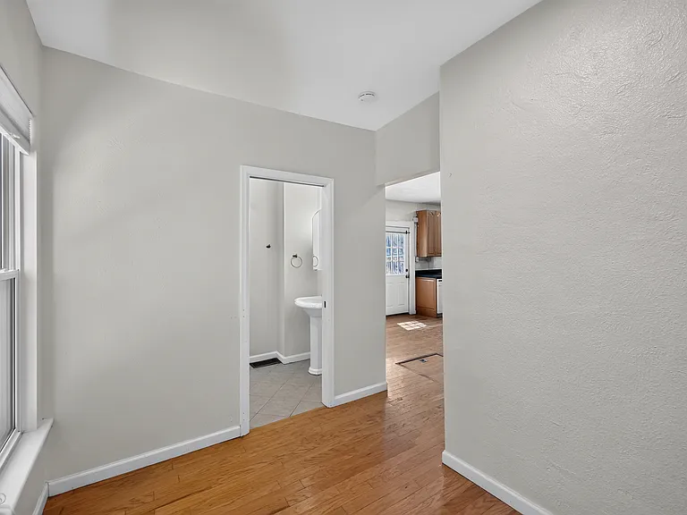 2136 N Lafayette St #2136 — Photo 14