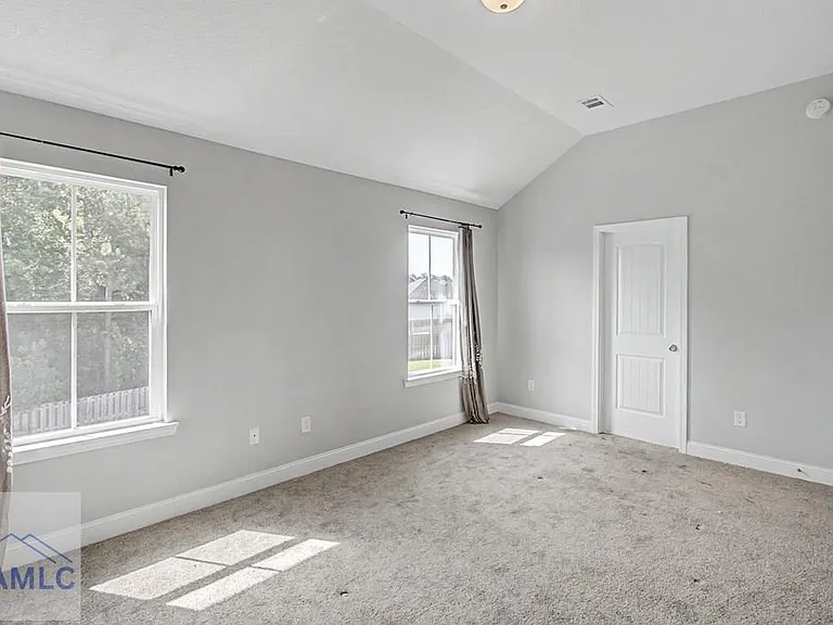 547 Fairview Cir — Photo 25