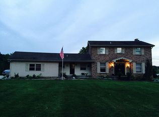 3560 Lake Dr SE, Grand Rapids, MI 49546
