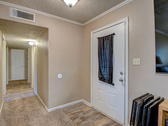 5th image of 607 Meadow Cir
