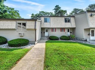 12 Locust Cir #12, Rocky Hill, CT 06067