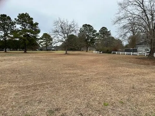 1109 Canterberry Dr, Manning, SC 29102