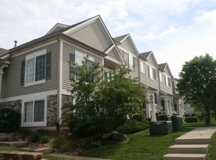 118 Enclave Cir #C, Bolingbrook, IL 60440