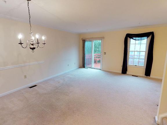 Living Room / Dining Room