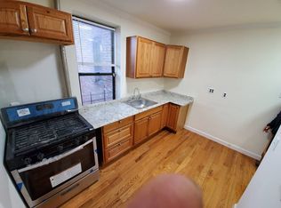 4528 Smart St, Flushing, NY 11355