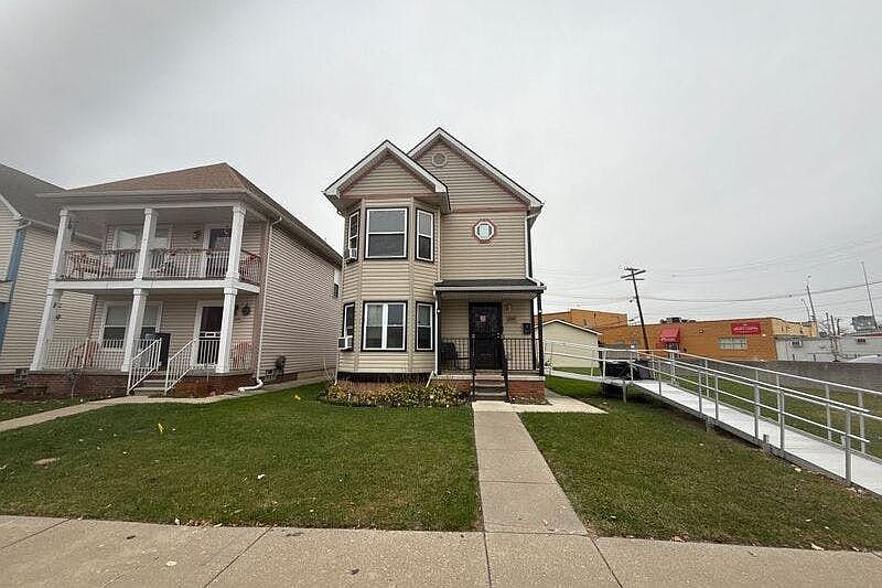 1st image of 6009 McClellan St