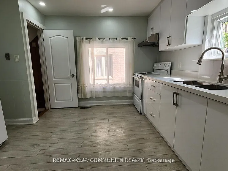 207 Olive Ave — Photo 7