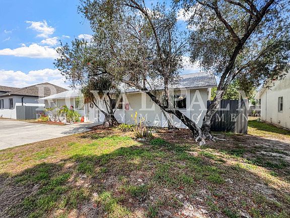 3rd image of 17435 Barbara Dr