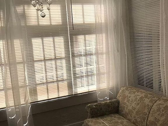 Florida Room Entrance with windows on three sides