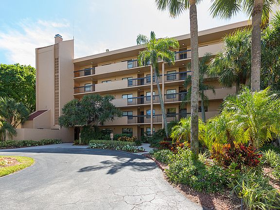 3rd image of 600 Egret Cir APT 7205