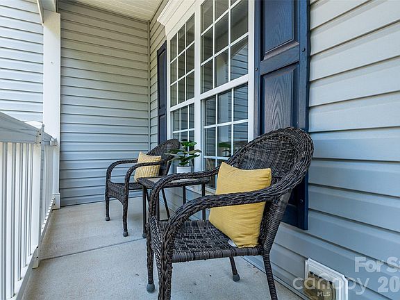 3rd image of 14427 Maclauren Ln