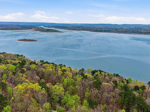 5th image of 120 Lakefront Rd