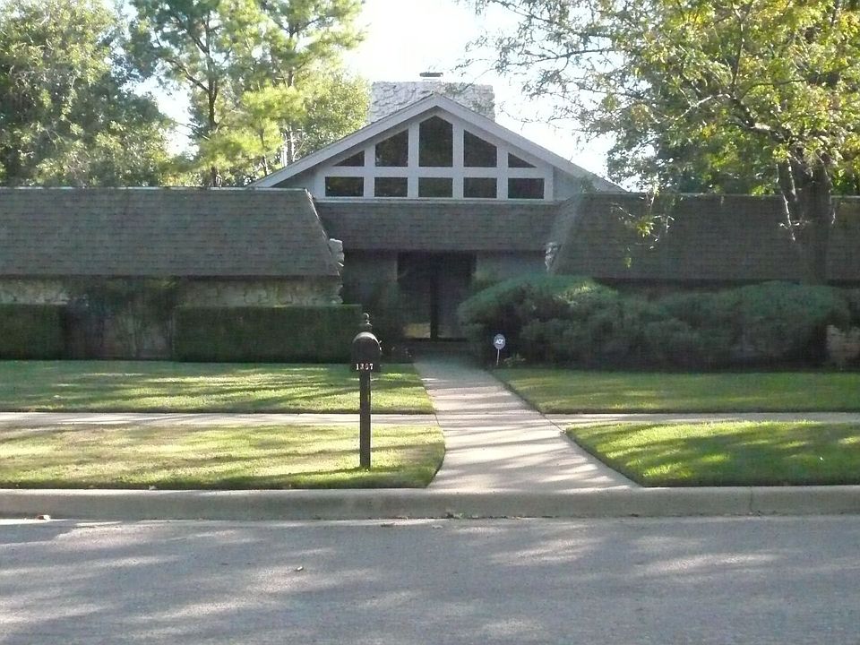 1307 NE Quail Creek Road