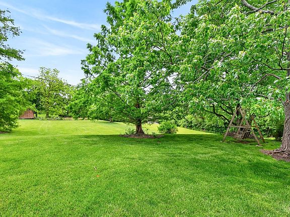 5th image of 7087 Wyandotte Dr