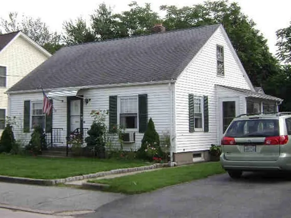 377 Vine St, Pawtucket, RI 02861