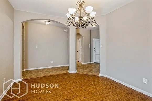 4 bed, 2.5 bath, 2459 sqft, $2,810 — Photo 3