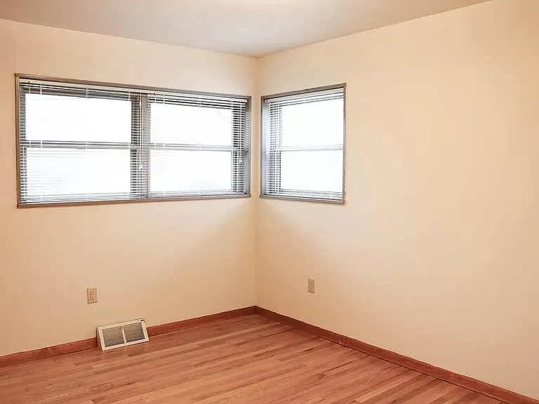 First floor - South East room