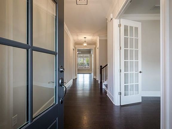 3rd image of 3506 Clemont Cir NE