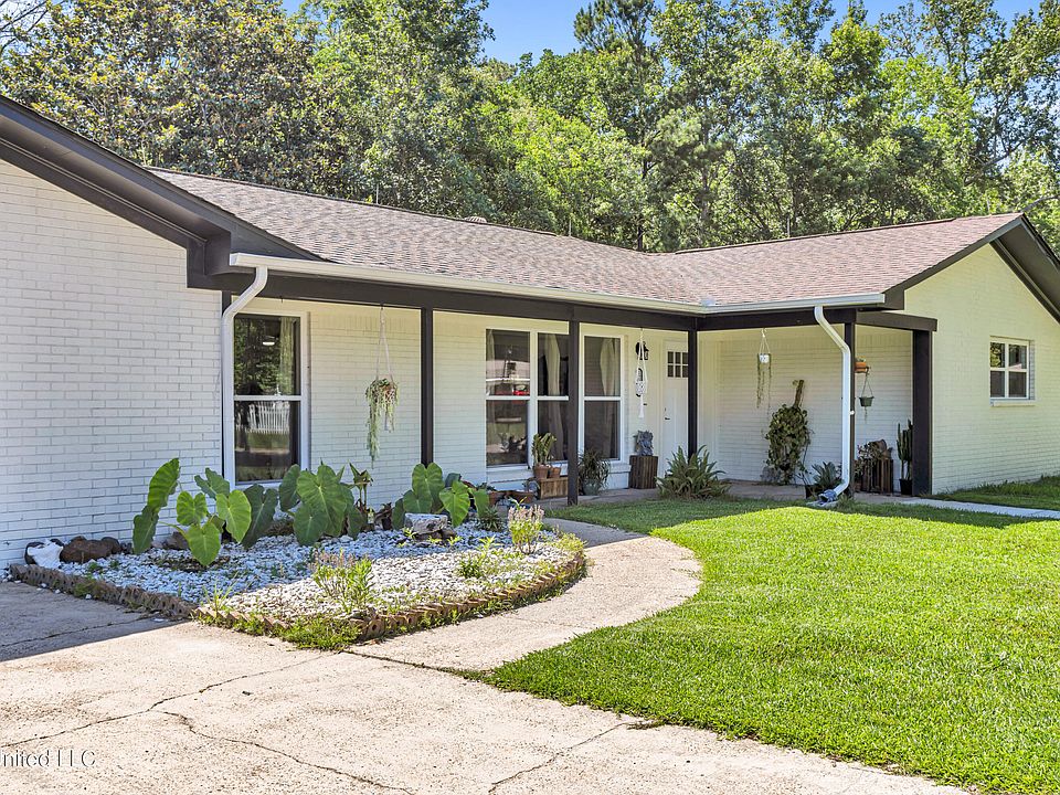 1st image of 12379 Cypress Dr