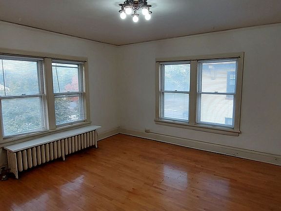 3rd image of 1168 Grand Ave #7