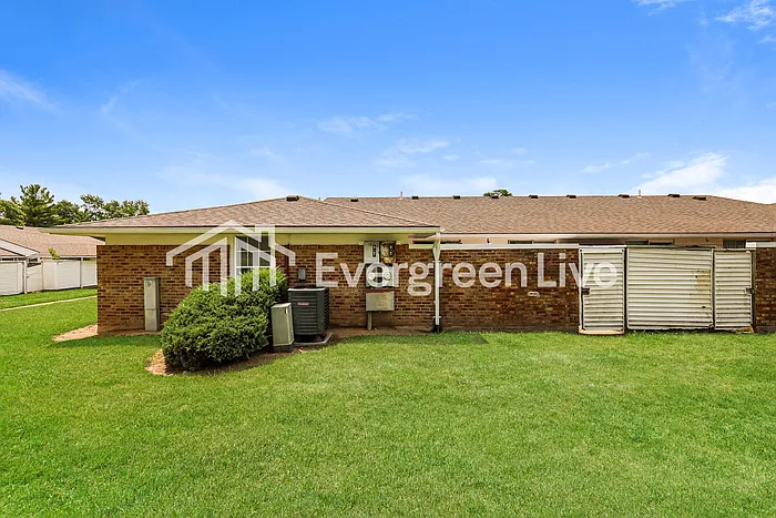 5919 Troy Villa Blvd — Photo 15