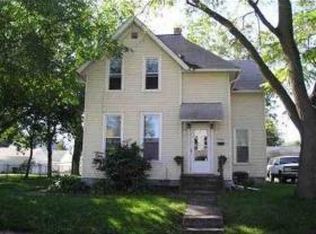 1135 W 14th St, Davenport, IA