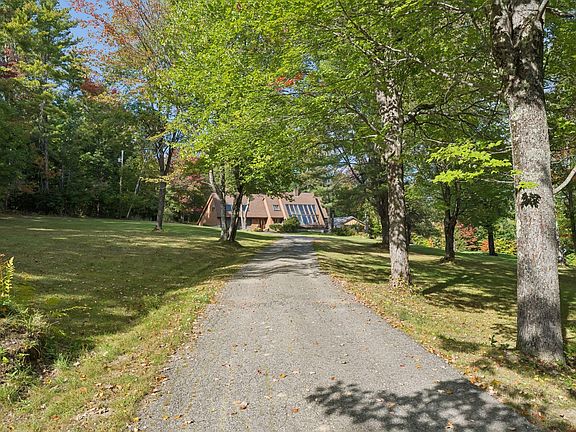 3rd image of 252 Chadbourne Road