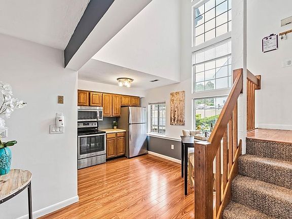 5th image of 120 Tall Oaks Dr Unit F
