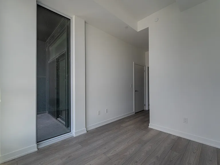 1007 The Queensway #901 — Photo 15