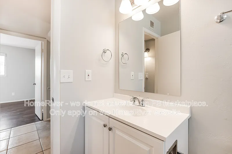 4 bed, 2.0 bath, 1590 sqft, $1,980 — Photo 2
