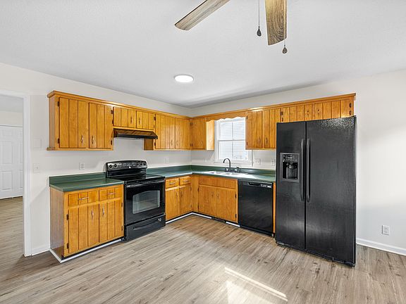 4th image of 761 Spees Dr