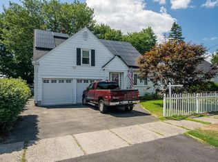 228 Redlands St, Springfield, MA 01104