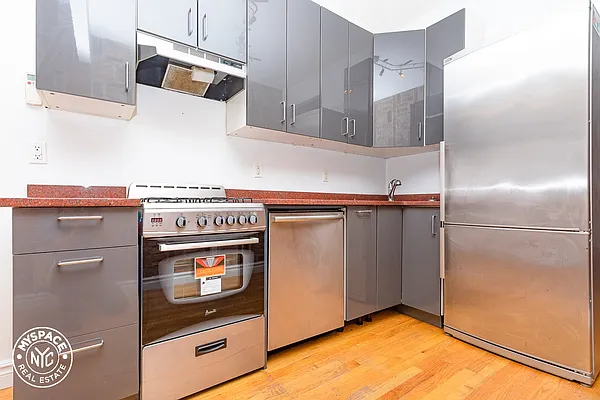 Rented by MySpaceNYC | media 13