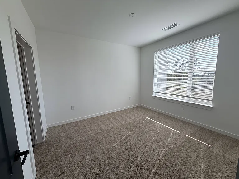 The Wren Apartments — Photo 141