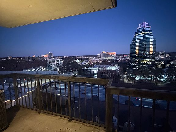 3rd image of 795 Hammond Dr #200X