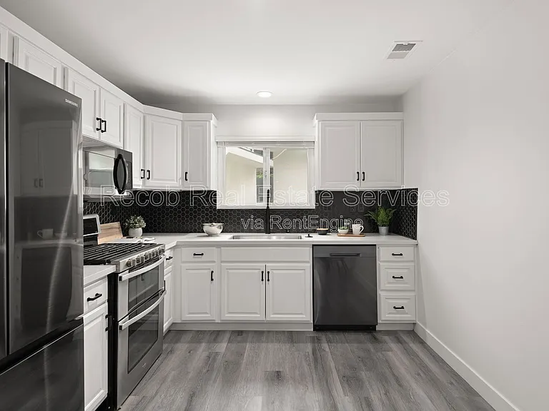 1710 Hanford Dr #1704 — Photo 6