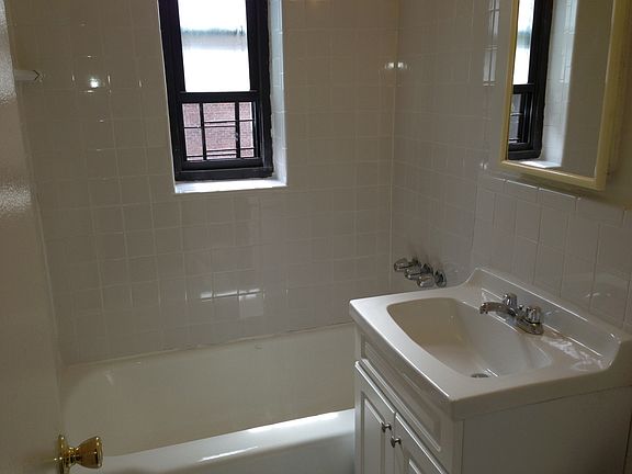 4th image of 9310 Queens Blvd #3RDFL