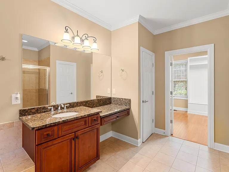 1610 Twin Square Way — Photo 26