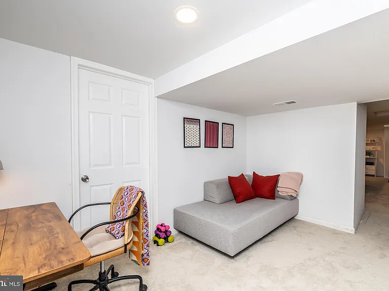 517 Summercroft Dr — Photo 46