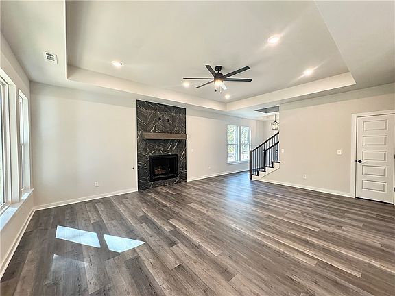 2nd image of 22 Bankfoot Dr