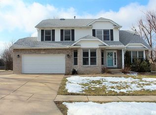1510 White Tail Dr, Bettendorf, IA 52722
