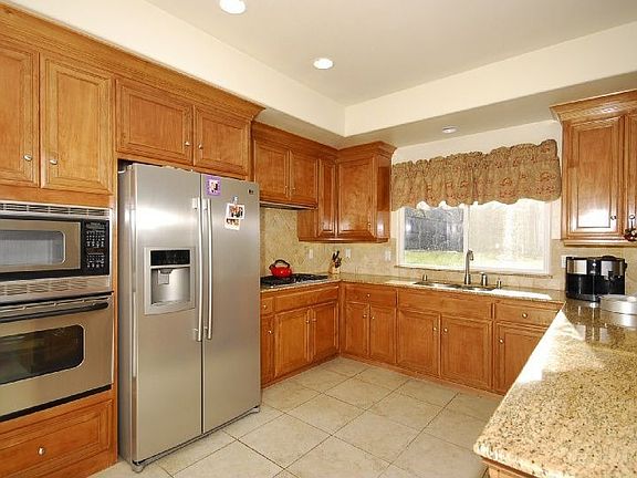 5th image of 3248 Chasen Dr